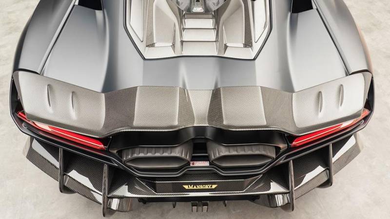 Плюс 55 сил и много карбона. В Mansory доработали Lamborghini Revuelto