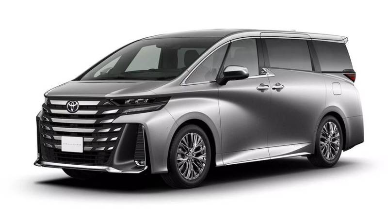 Toyota Alphard стал четырёхместным плагин-гибридом