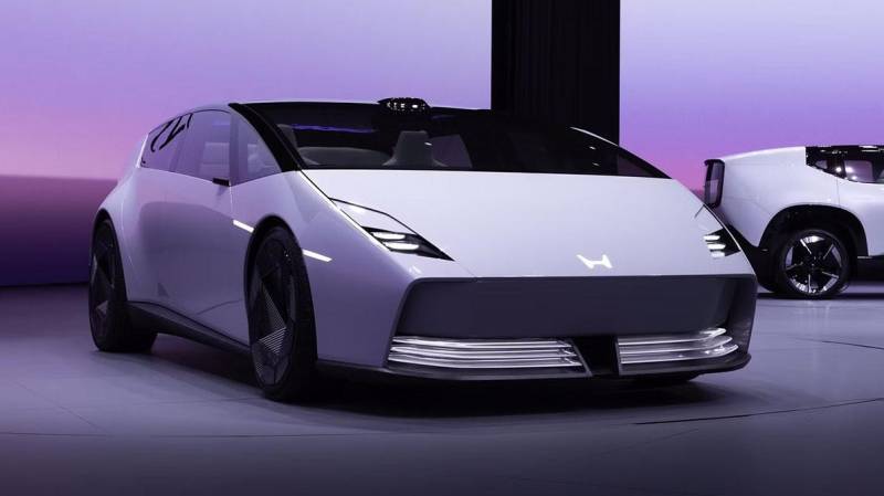 Honda показала электроседан в стиле Lamborghini