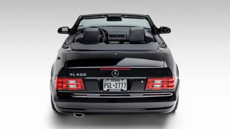 Практически новый Mercedes-Benz SL600 (R129) обнаружен в США