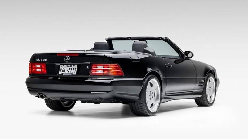 Практически новый Mercedes-Benz SL600 (R129) обнаружен в США